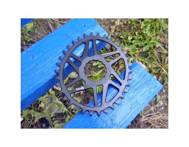 Звезда Neutrino Race Face Cinch овальная 10sp 34T black