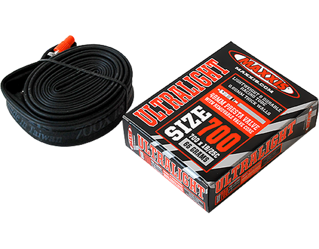 Камера Maxxis Ultralight 700x18/25C 0.6 мм вело нип. 48 мм